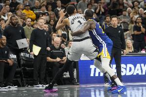 追夢(mèng)：文班就像KD一旦出手絕對(duì)沒法干擾 你只能在他接球前想辦法