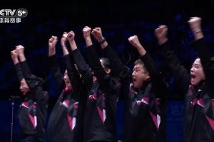 決勝盤讓二追三！山東隊第5場0-2落后，范思琦大逆轉(zhuǎn)奪女團金牌！