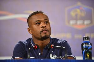 經(jīng)紀人：尼斯管理層曾“綁架”并威脅埃弗拉簽字，想把他賣給巴薩