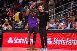 雷迪克：我們?nèi)藛T戰(zhàn)術都有延續(xù)性 詹姆斯足夠聰明能輕松融入球隊