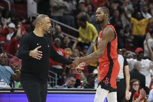 強(qiáng)強(qiáng)對(duì)話！ESPN預(yù)測(cè)明天勝率：火箭48.8% 騎士51.2%