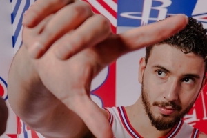 鍵盤(pán)俠|申京大腚懟暈?zāi)祭铮?月時(shí)竟有專家想送走申京留綠皇