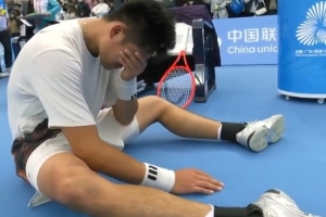 奪得全運會網球男單冠軍！吳易昺戰(zhàn)勝商竣程后 在場邊哭了