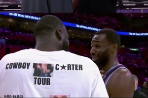 追夢(mèng)賽后和老隊(duì)友維金斯寒暄 庫里和巴黎奧運(yùn)隊(duì)友阿德巴約聊聊