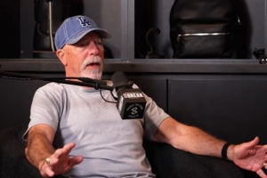 前湖人訓(xùn)練師：以NBA標(biāo)準(zhǔn)科比天賦一般 但他不僅聰明還極度努力