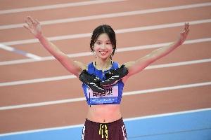 又美又強(qiáng)全運(yùn)女子跳高冠軍邵雨琪，顏值超高還是清華研究生