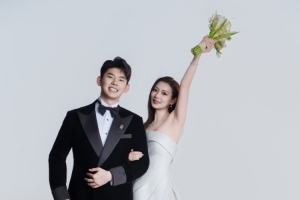 黃雅瓊曬與劉雨辰婚紗照：鏡頭里是我們，鏡頭外是余生??