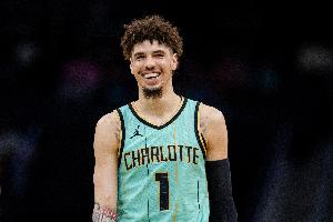 誰有意？三球曾和黃蜂達(dá)成5年最高2.6億合同 未來3年仍剩超1.3億