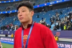 武磊：別說(shuō)三連冠拿一個(gè)冠軍都不容易 希望能夠盡快的回到球場(chǎng)