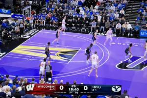 走錯片場了？美媒：為什么有兩支大學球隊在爵士的NBA杯場地上啊