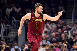 2016年的今天：凱文-樂福首節(jié)14投11中轟34分 創(chuàng)NBA首節(jié)得分紀(jì)錄