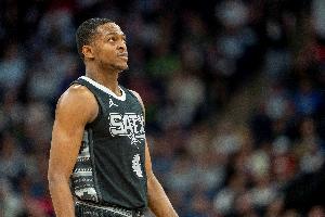 馬刺今日僅17助攻 連續(xù)20+助攻場次的歷史最長紀(jì)錄定格在237場