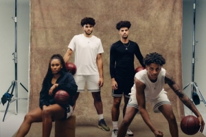 喬丹品牌簽下布澤爾兄弟&基揚(yáng)·安東尼和康大女籃冠軍球員斯特朗