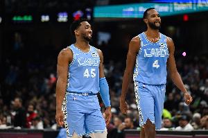 勢頭不對！米切爾三分&莫布里連續(xù)扣籃 騎士一波7-0打?？齑? >
                                        </div>
                                    </div>
                                                                        <div   id=