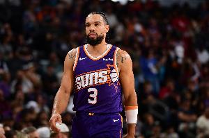 蛟龍出海！狄龍外線開(kāi)炮再中三分 幫助太陽(yáng)領(lǐng)先14分轟停馬刺