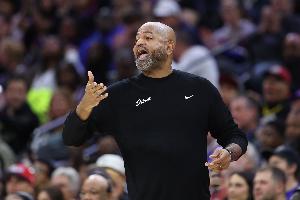 比克斯塔夫談12人輪換：不總是一帆風(fēng)順 但機(jī)會(huì)是球員自己掙來(lái)的