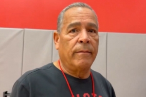 NCAA名帥：基揚(yáng)·安東尼和他父親很像 2025屆的球員很多都能打NBA