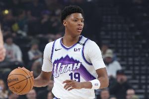 平生涯得分紀(jì)錄！新秀貝利15中8拿到21分3板2助1斷1帽 末節(jié)11分