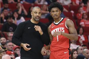 無KD也很猛！火箭開啟小強(qiáng)形態(tài)啃下太陽 年輕人決定球隊攻防底色