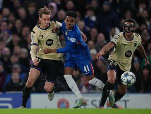 第一聯(lián)賽？過(guò)去9場(chǎng)英超vs西甲歐冠對(duì)決：英超贏下8場(chǎng)，巴薩贏1場(chǎng)