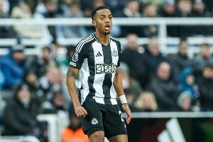 電訊報(bào)：威洛克在紐卡斯?fàn)柍鰣?chǎng)順位下降，水晶宮考慮在冬窗引進(jìn)他