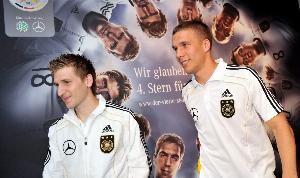 波多爾斯基：04歐洲杯球員僅剩我和C羅沒退役 進歐冠可能再踢一年