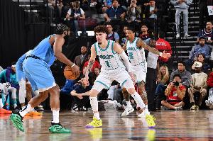 路威：三球該去強(qiáng)隊打輔助就像阿隆·戈登一樣 快船很適合他