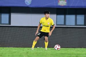 足球報(bào)：海港有意引進(jìn)楊希 徐彬大概率留洋但不確定因素頗多