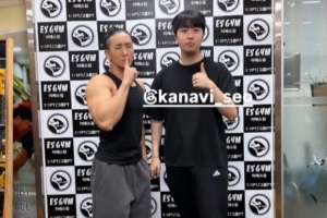 開始健身！Kanavi分享自己在健身房和教練的照片