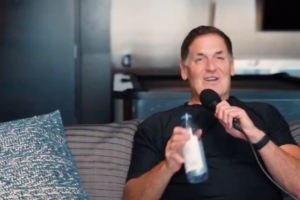 庫班：2006年小牛本該贏總決賽的 我們不是被韋德?lián)魯《潜徊门? >
                                        </div>
                                    </div>
                                                                        <div   id=