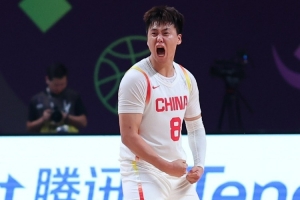 旁觀者清！媒體人：趙睿在看臺(tái)一直喊“造殺傷啊” 廖三寧連突3次