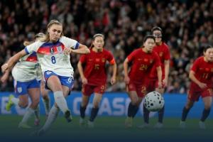 滄海桑田！10年前王霜雙響中國女足2-1英格蘭，如今0-8慘敗