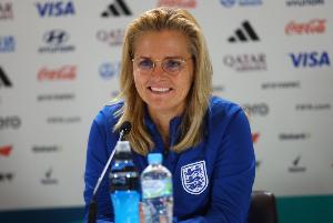 8球大勝！英女足主帥：比賽比預(yù)計輕松，中國女足留下的空當(dāng)過大