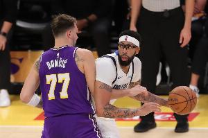 開季至今季后賽概率變化：湖人67→95% 猛龍50→84% 獨行俠61→8%