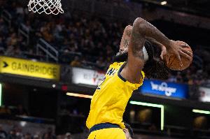 替補(bǔ)高效！以賽亞·杰克遜5中5拿到14分11板1助1斷2帽