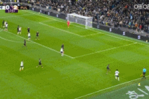 漂亮！庫杜斯凌空爆射破死角，萊諾飛撲無能為力