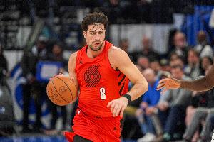 兩雙到手！阿夫迪亞半場8中2拿到11分12板4助 罰球8中7