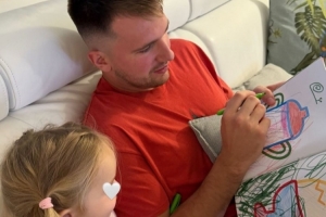 東契奇祝女兒生快：我的小公主 非常想念你 迫不及待想盡快見到你