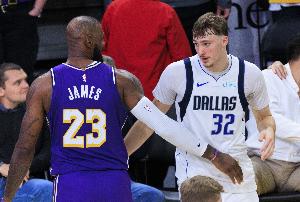 未滿19歲球員單場得分榜：前2都是詹姆斯&弗拉格第3 兩人包攬前12