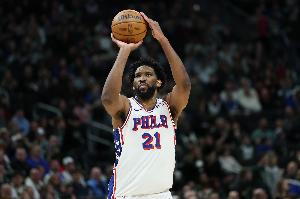 慢慢來(lái)！恩比德復(fù)出首節(jié)6分鐘 3中1&2罰2中拿到4分1板1助