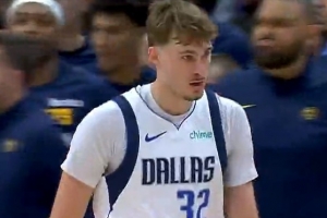 我得展示一下！小內(nèi)姆哈德反擊拋傳 弗拉格底線空切暴扣打停掘金