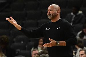 11月13勝2負！活塞主帥：對細節(jié)的極致投入是關鍵 堅持自身打法