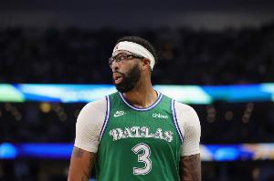 擎天白玉柱回來(lái)了！濃眉23中13怒轟賽季新高32分 另有13板4助2帽