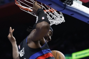 大舉反擊！勒韋爾快攻得手 活塞突然發(fā)力轟出11-0強(qiáng)勢(shì)反超