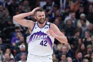 廉頗還能飯！樂福替補(bǔ)15分鐘 7中4拿到11分5板1助1斷