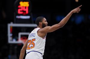 懸念回來了！布里奇斯頂著布朗命中三分 尼克斯12-0打停綠軍