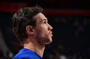 祝好！加里納利NBA生涯場(chǎng)均14.9分4.7板1.9助 三分命中率38.1%