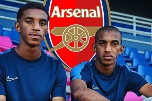 記者：金特羅兄弟通過阿森納體檢，兩人已經(jīng)返回厄瓜多爾