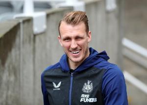 杯酒釋前嫌，丹·伯恩：私下一塊喝酒時，發(fā)現(xiàn)哈弗茨這人挺不錯的