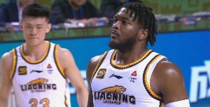 高效輸出！奧利弗8投5中&罰球7中6 得到16分7板1助1斷